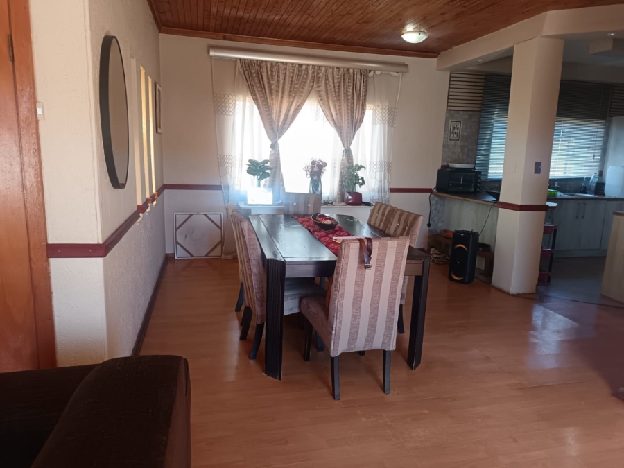 3 Bedroom Property for Sale in Riviera Northern Cape